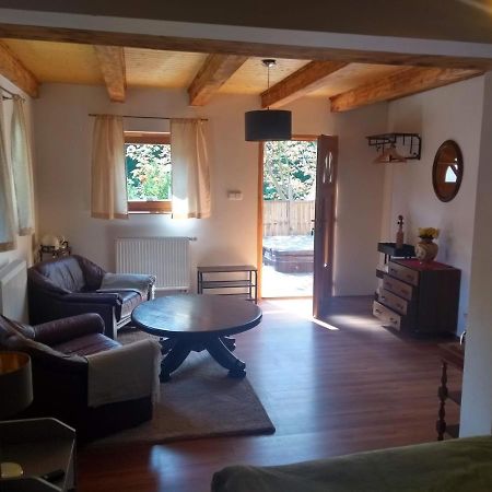 Stodola-Soukromy Apartman Pro Dva S Venkovni Virivkou Karlštejn Exterior foto