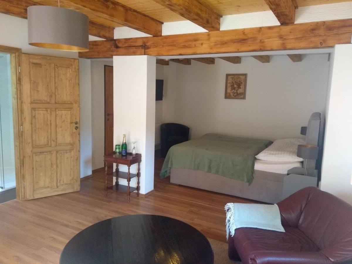 Stodola-Soukromy Apartman Pro Dva S Venkovni Virivkou Karlštejn Exterior foto